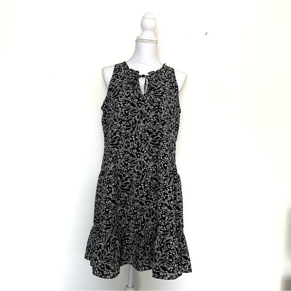 NWOT SANCTUARY SLEEVELESS DRESS WITH WHITE FLOWERS PRINT - Picture 3 of 12